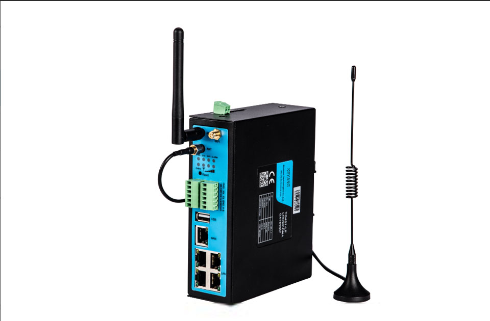 What Is a 4G/5G Industrial Router? 